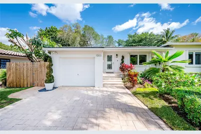 1003 NE 118th St, Biscayne Park, FL 33161 - Photo 2