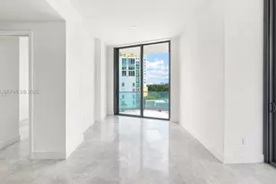 175 SE 25th Rd, Miami, FL 33131 - Photo 8