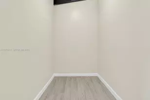 8813 Paradise Ct, Tamarac, FL 33321 - Photo 22