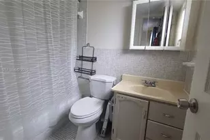 415 NE 2nd St, Hallandale Beach, FL 33009 - Photo 18