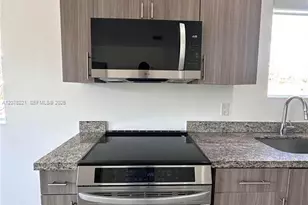 165 NW 39th St, Miami, FL 33127 - Photo 4