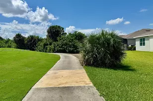 9291 Aqua Overlook Ct, Lehigh Acres, FL 33936 - Photo 46