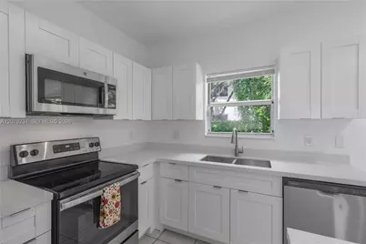 2992 SE 15th Ave, Homestead, FL 33035 - Photo 6