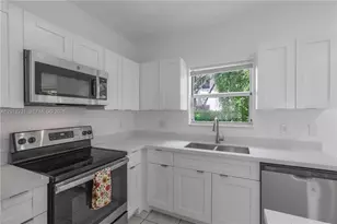 2992 SE 15th Ave, Homestead, FL 33035 - Photo 6
