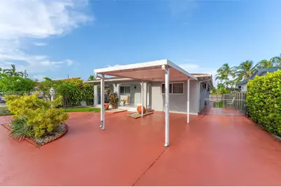325 SW 122nd Ave, Miami, FL 33184 - Photo 2