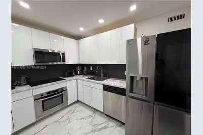 400 Kings Point Dr #218, Sunny Isles Beach, FL 33160 - Photo 2
