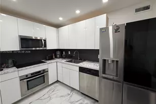400 Kings Point Dr, Sunny Isles Beach, FL 33160 - Photo 2