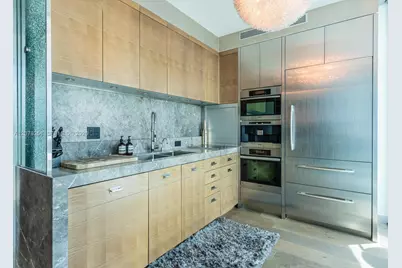 50 S Pointe Dr #905, Miami Beach, FL 33139 - Photo 14