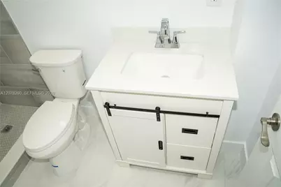 1640 NE 172nd St, North Miami Beach, FL 33162 - Photo 12