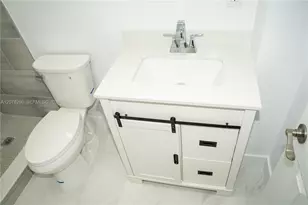 1640 NE 172nd St, North Miami Beach, FL 33162 - Photo 12