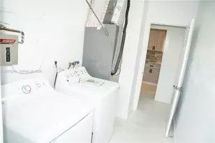 1640 NE 172nd St, North Miami Beach, FL 33162 - Photo 30