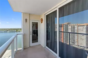 1351 NE Miami Gardens Dr, Miami, FL 33179 - Photo 14