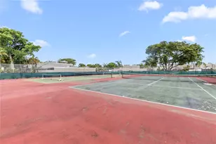 1231 W Fairway Rd, Pembroke Pines, FL 33026 - Photo 30