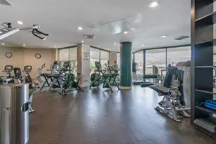 1000 W Island Blvd, Aventura, FL 33160 - Photo 80