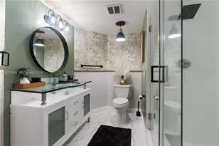 1000 W Island Blvd, Aventura, FL 33160 - Photo 12