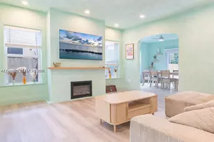 22 NE 44th St, Miami, FL 33137 - Photo 16