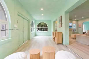 22 NE 44th St, Miami, FL 33137 - Photo 10