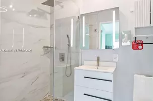22 NE 44th St, Miami, FL 33137 - Photo 32