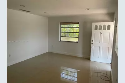 3447 NW 2nd Ter #3447, Miami, FL 33125 - Photo 2