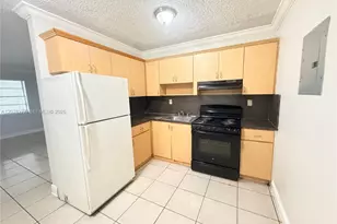 16118 NE 21st Ave, North Miami Beach, FL 33162 - Photo 4