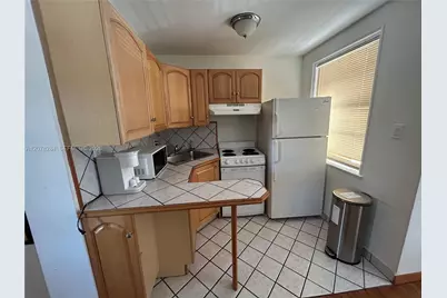 300 Sunset Dr #2, Fort Lauderdale, FL 33301 - Photo 4