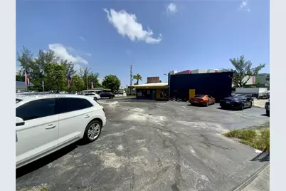 15551 W Dixie Hwy, North Miami Beach, FL 33162 - Photo 6