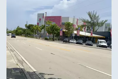 15551 W Dixie Hwy, North Miami Beach, FL 33162 - Photo 4