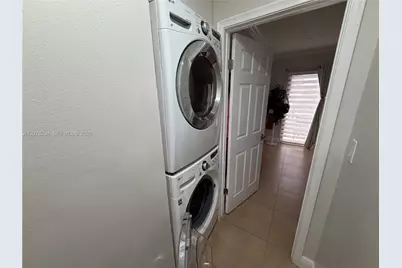5935 W 26th Ave #204, Hialeah, FL 33016 - Photo 18