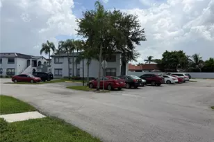 18226 S Mediterranean Blvd, Hialeah, FL 33015 - Photo 16