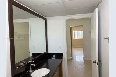 [Address not provided], Miami, FL 33172 - Photo 16