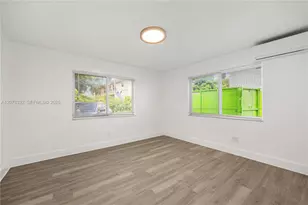 1979 N Glades Dr, North Miami Beach, FL 33162 - Photo 12