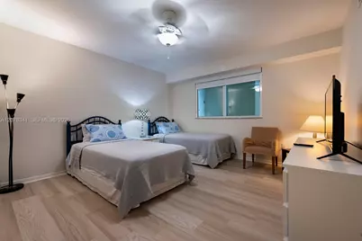18100 N Bay Rd #1009, Sunny Isles Beach, FL 33160 - Photo 14