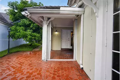9943 NW 47th Ter, Doral, FL 33178 - Photo 4