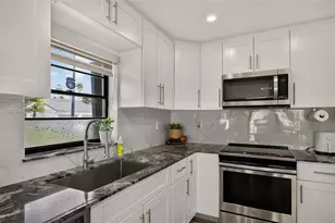 9852 NW 52nd Terrace, Doral, FL 33178 - Photo 12