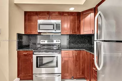 3370 Pinewalk Dr N #1222, Margate, FL 33063 - Photo 12