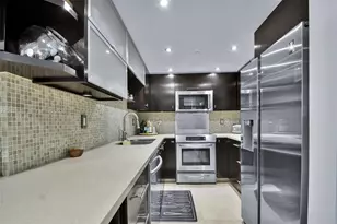 2401 Collins Ave, Miami Beach, FL 33140 - Photo 10