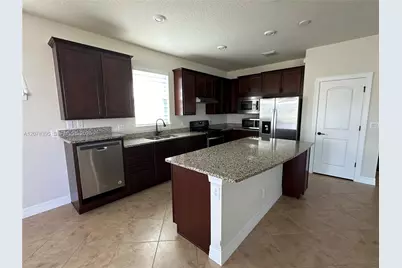 12763 SW Vermillion Cir, Port Saint Lucie, FL 34987 - Photo 8