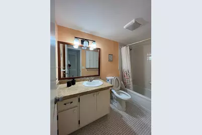 581 Blue Heron Dr #307-B, Hallandale Beach, FL 33009 - Photo 18