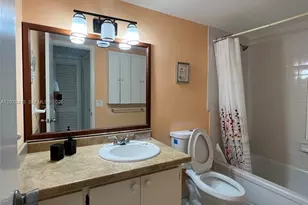 581 Blue Heron Dr, Hallandale Beach, FL 33009 - Photo 18