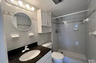 581 Blue Heron Dr, Hallandale Beach, FL 33009 - Photo 18