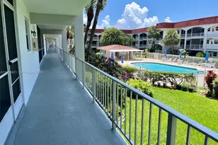 581 Blue Heron Dr, Hallandale Beach, FL 33009 - Photo 6