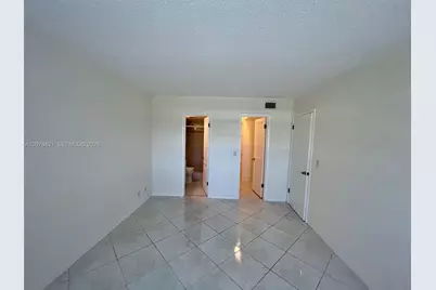 581 Blue Heron Dr #212-B, Hallandale Beach, FL 33009 - Photo 20