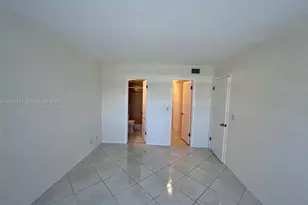 581 Blue Heron Dr, Hallandale Beach, FL 33009 - Photo 20