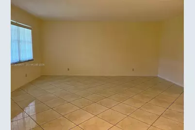 581 Blue Heron Dr #212-B, Hallandale Beach, FL 33009 - Photo 10