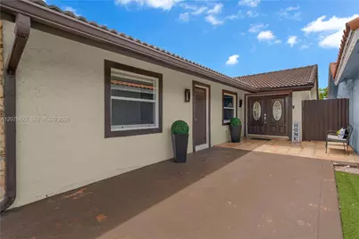 1777 SW 136th Pl, Miami, FL 33175 - Photo 2