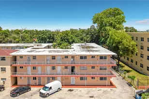 2441 NW 13th St, Miami, FL 33125 - Photo 12