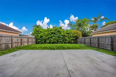 2019 SE 13th St, Homestead, FL 33035 - Photo 24