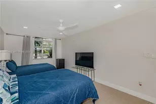 492 NW 165th St Rd, Miami, FL 33169 - Photo 20