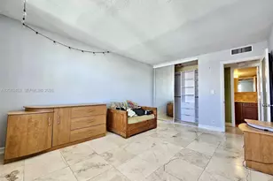 427 Golden Isles Dr, Hallandale Beach, FL 33009 - Photo 14