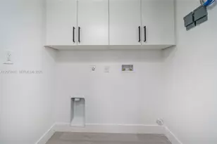 528 NW 13th St, Florida City, FL 33034 - Photo 38